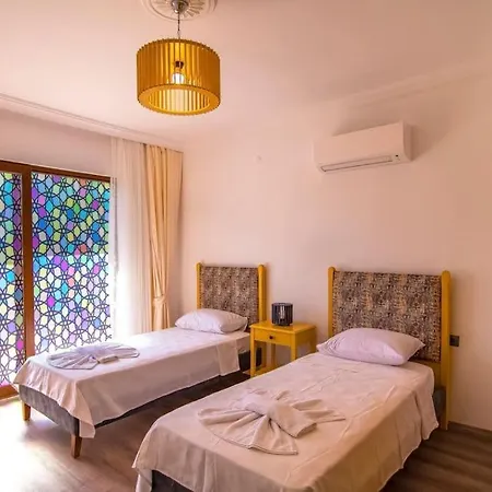 Villa Genis Bahceli 4+1 Tatil Villasi *