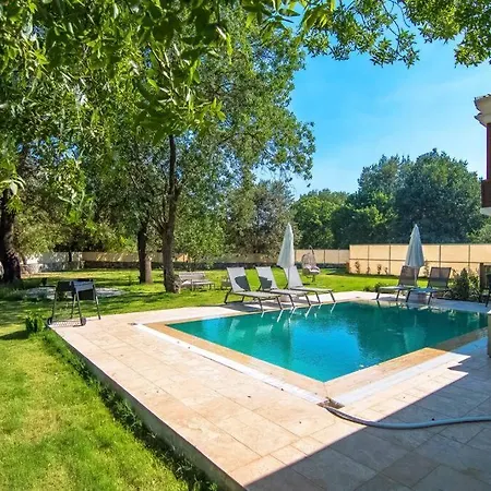 Genis Bahceli 4+1 Tatil Villasi Vila Fethiye